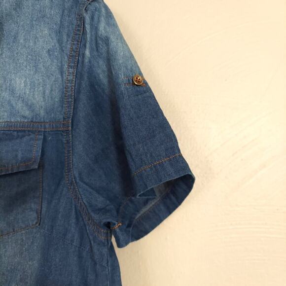 Design by Olivia Women's Classic Short Sleeve Button Down Denim Chambray Shirt - Picture 5 of 9